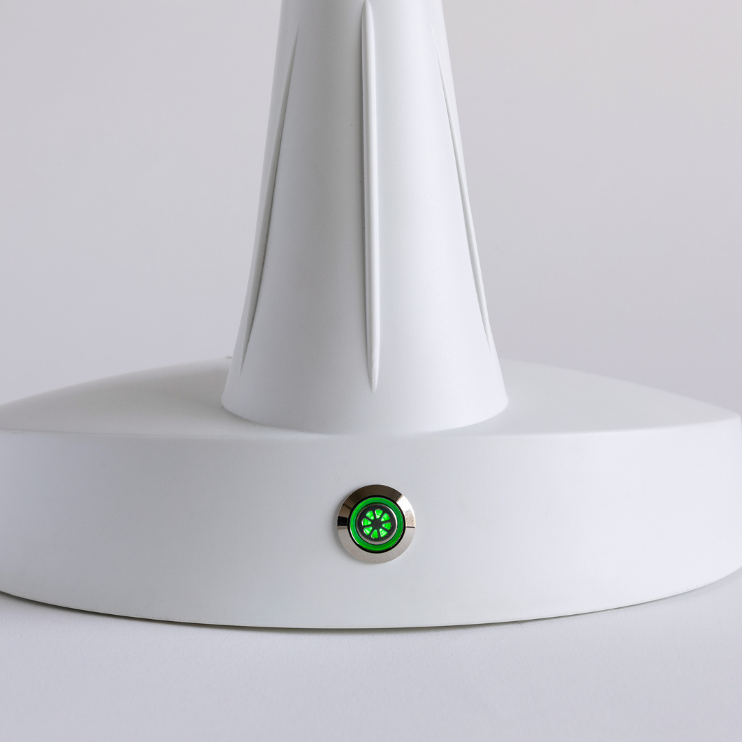 Stella»GO Portable Task Lamp + Charging Pad - Pallet Special (64 Units)