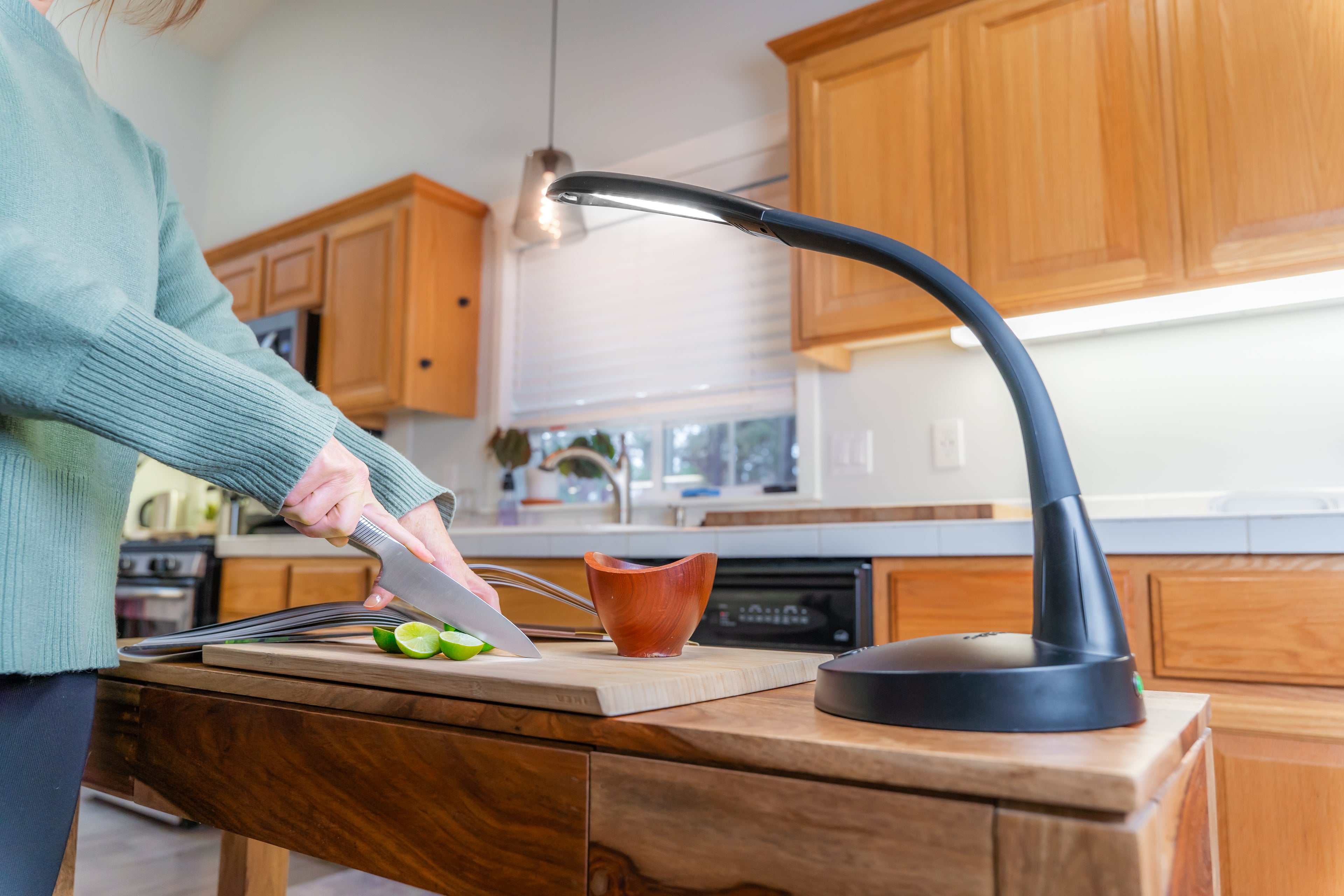 Stella»GO Portable Task Lamp + Charging Pad - Pallet Special (64 Units)