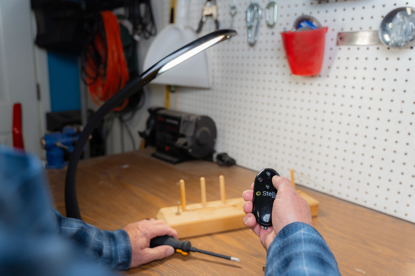 Stella»EDGE LED Clamp Lamp - Bulk Buy (Case of 6)